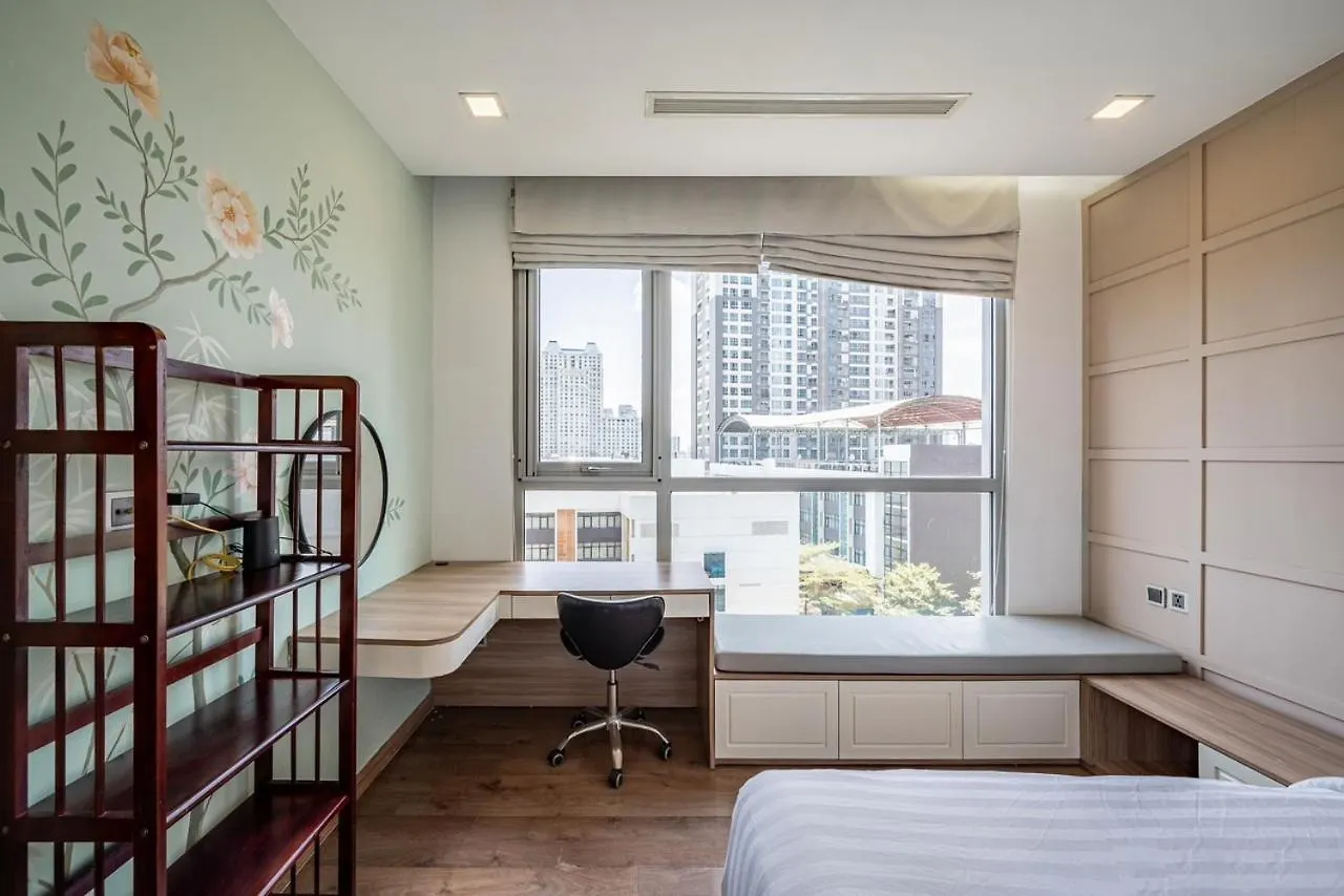 Landmark Vinhomes Tan Cang Ho Chi Minh City 0*,